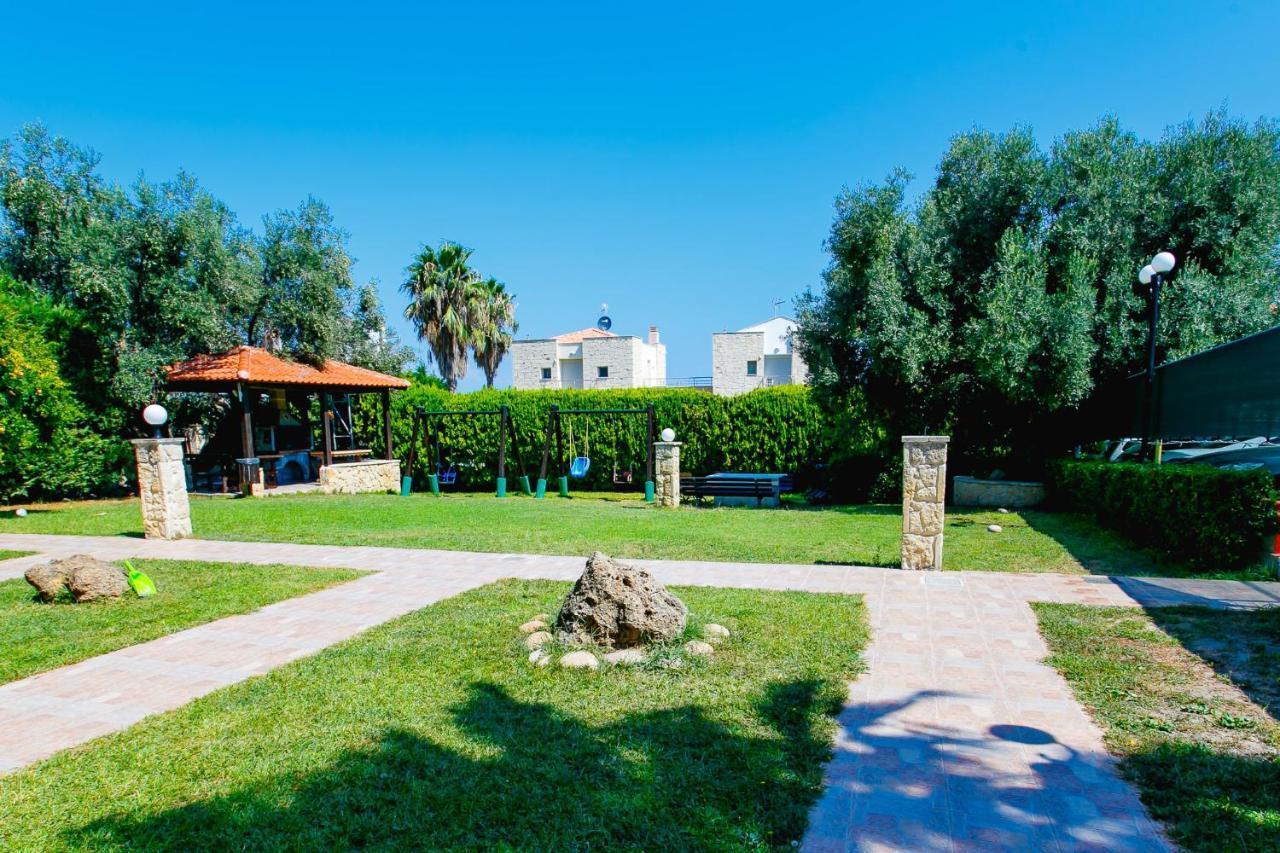 Golden Residence Family Resort 페프코초리 외부 사진