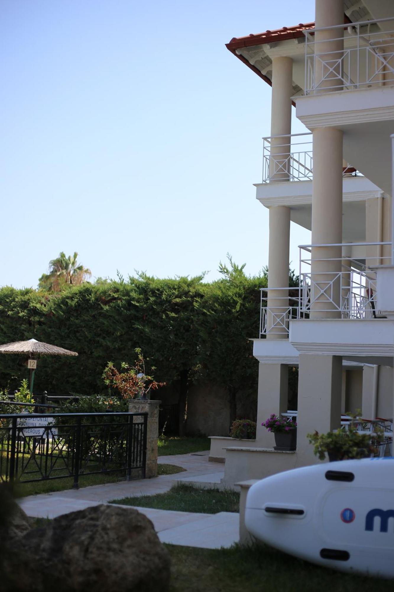 Golden Residence Family Resort 페프코초리 외부 사진