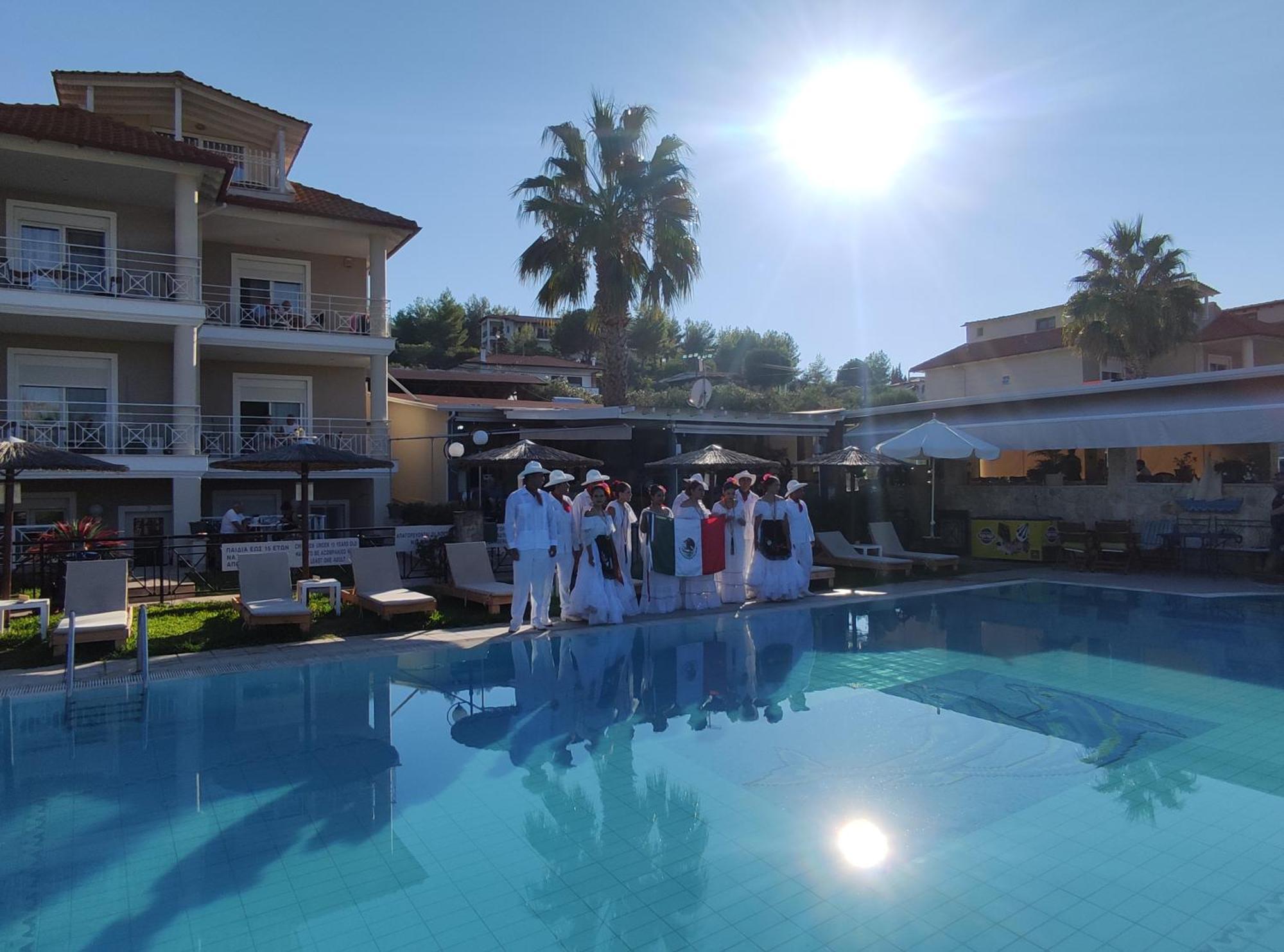 Golden Residence Family Resort 페프코초리 외부 사진